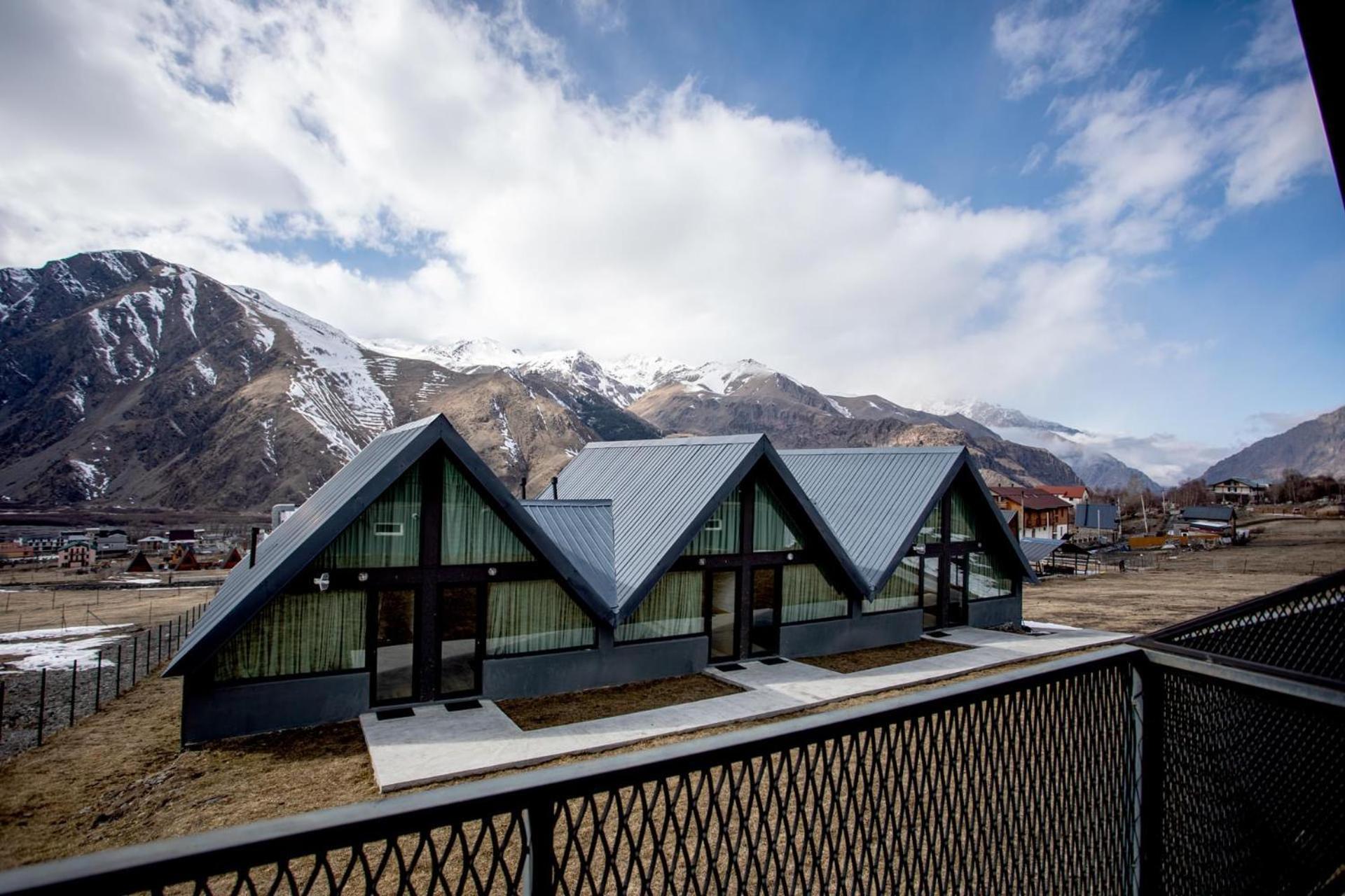 Kazbegi View Cottages エクステリア 写真